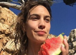 娱乐吃瓜酱照片,揭秘明星幕后生活，照片曝光惊人幕后真相